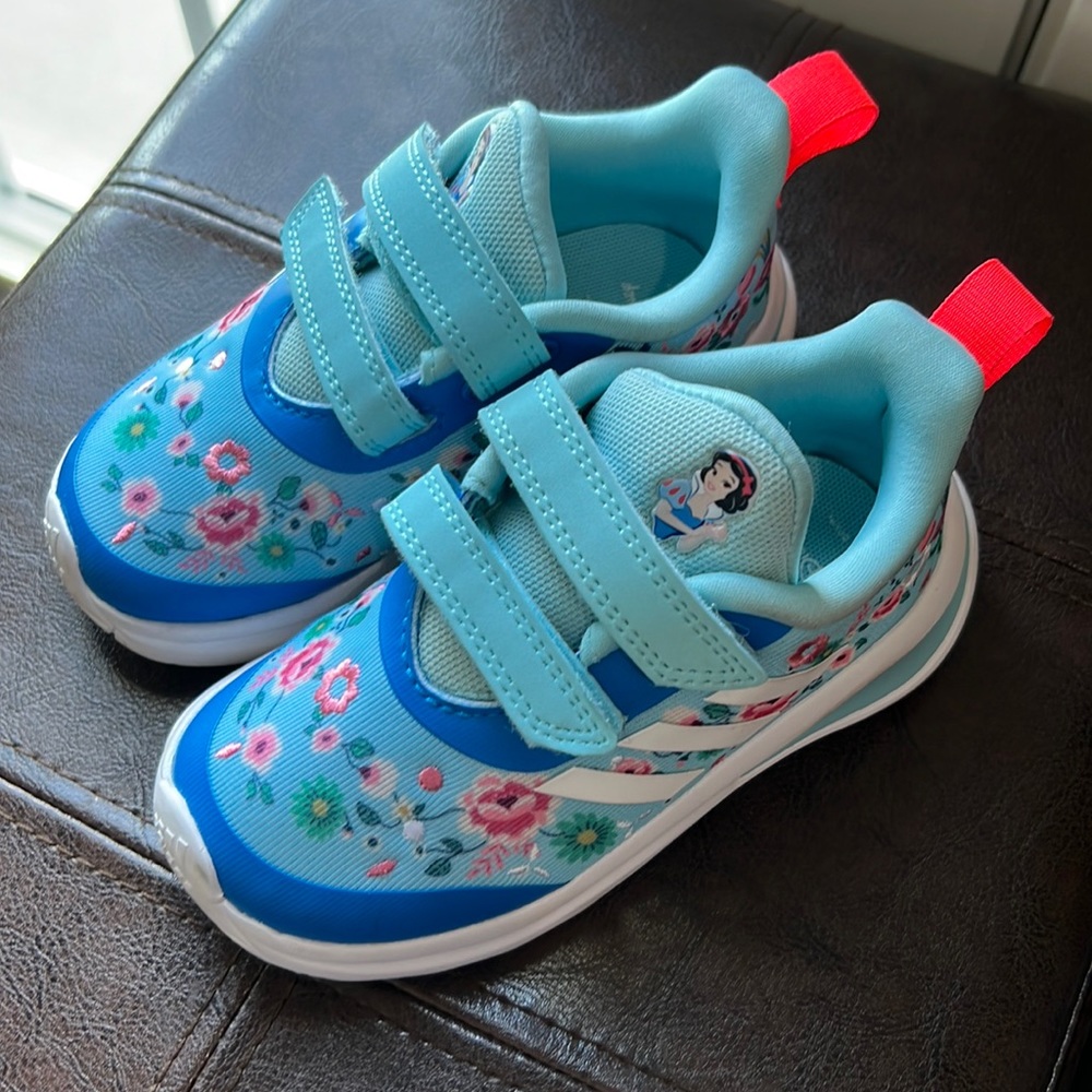 Adidas Toddler Sneakers (Snow White)